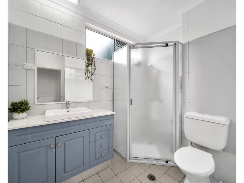 23/186 Lake Street, Cairns North QLD 4870