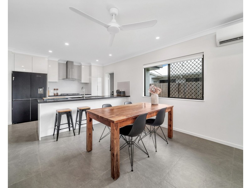 16 Ferndale Entrance, Trinity Beach QLD 4879