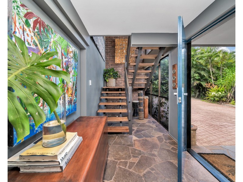 19 Ellen Close, Bayview Heights QLD 4868