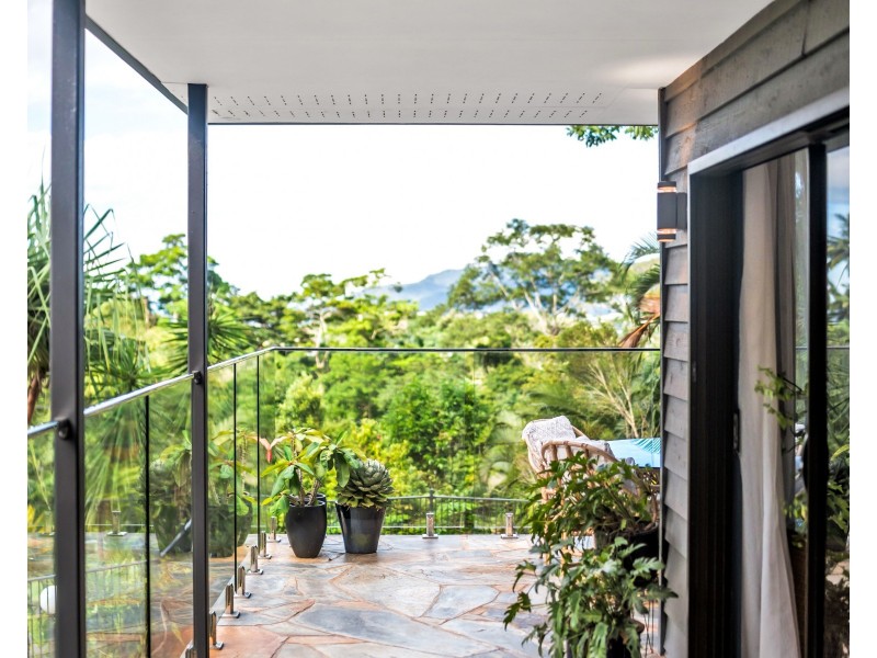 19 Ellen Close, Bayview Heights QLD 4868