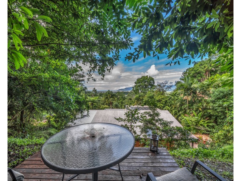 19 Ellen Close, Bayview Heights QLD 4868