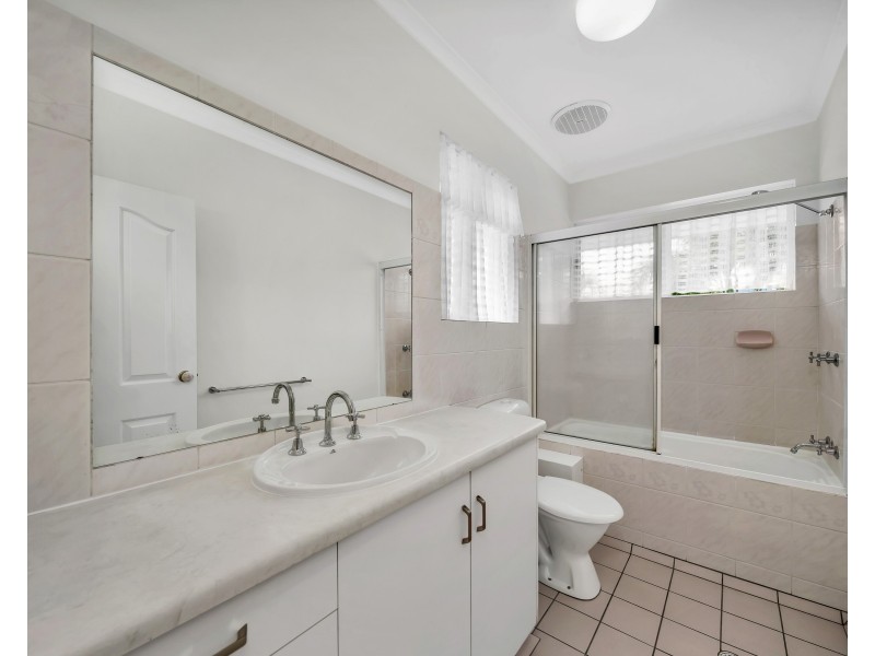 8/182 McLeod Street, Cairns North QLD 4870