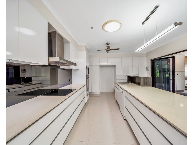 7 Curlew Court, Bayview Heights QLD 4868