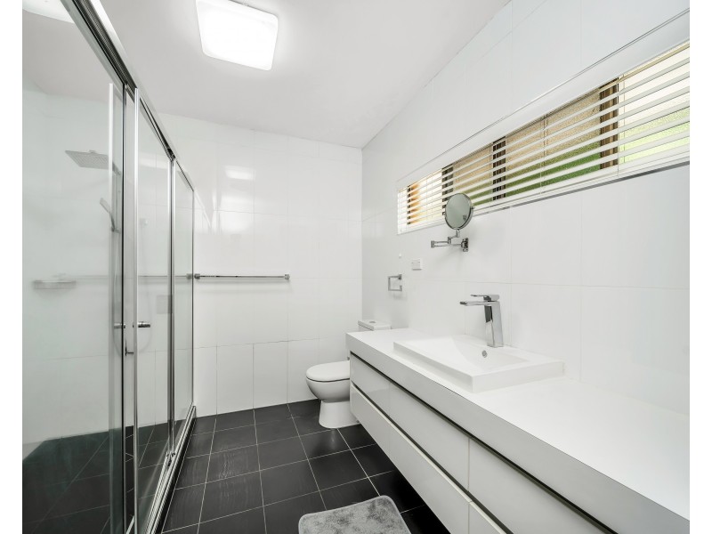 7 Curlew Court, Bayview Heights QLD 4868