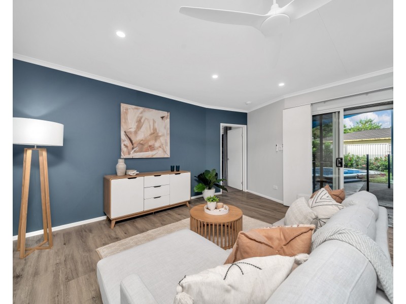 8 Penny Close, Whitfield QLD 4870