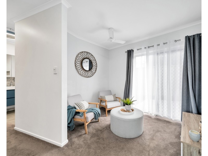 8 Penny Close, Whitfield QLD 4870