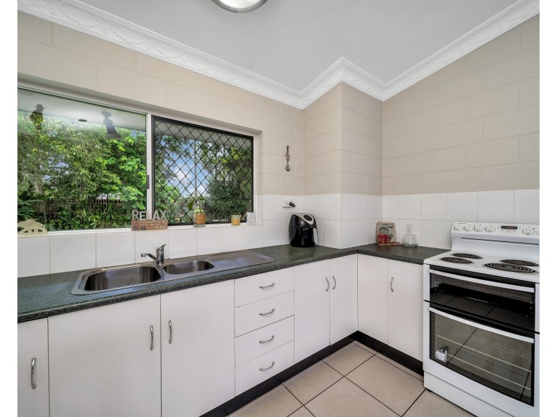 2/5 Redwood Street, Whitfield QLD 4870