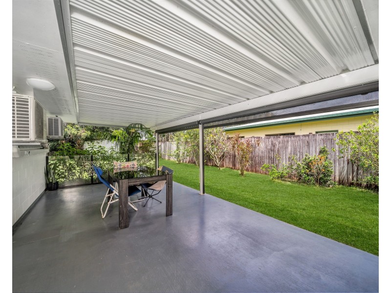 2/5 Redwood Street, Whitfield QLD 4870