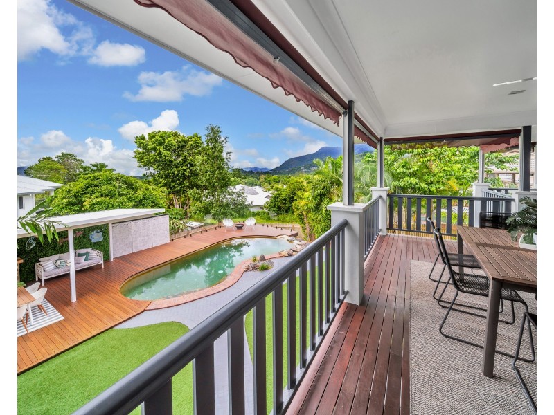 17 Solomon Place, Mooroobool QLD 4870