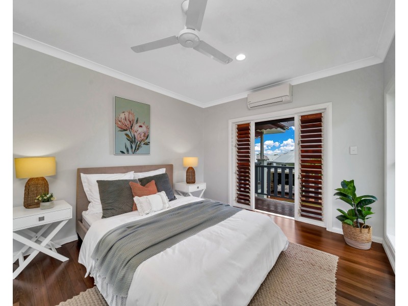 17 Solomon Place, Mooroobool QLD 4870