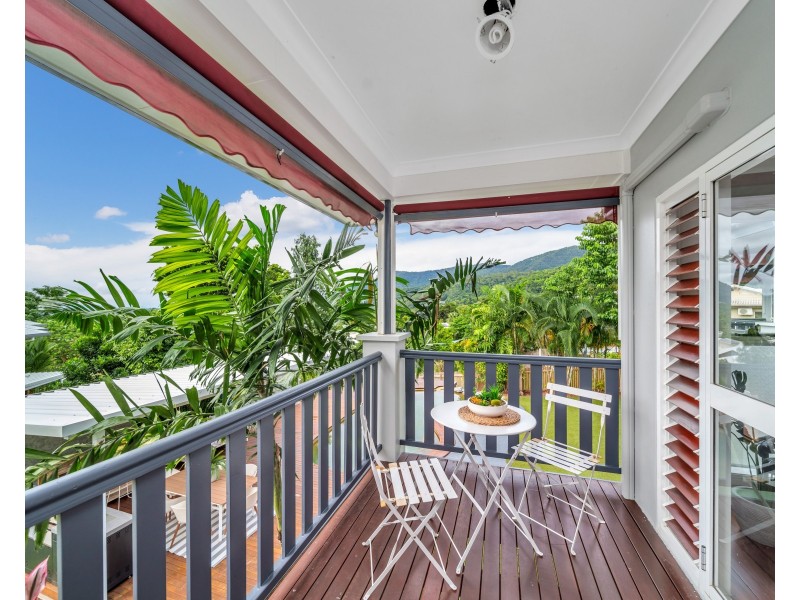 17 Solomon Place, Mooroobool QLD 4870
