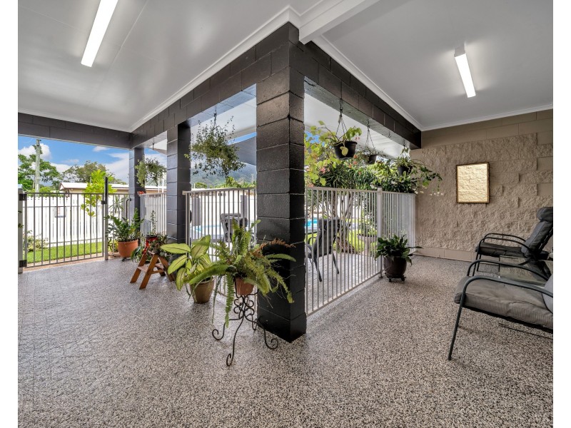 14 Lynette Street, Woree QLD 4868