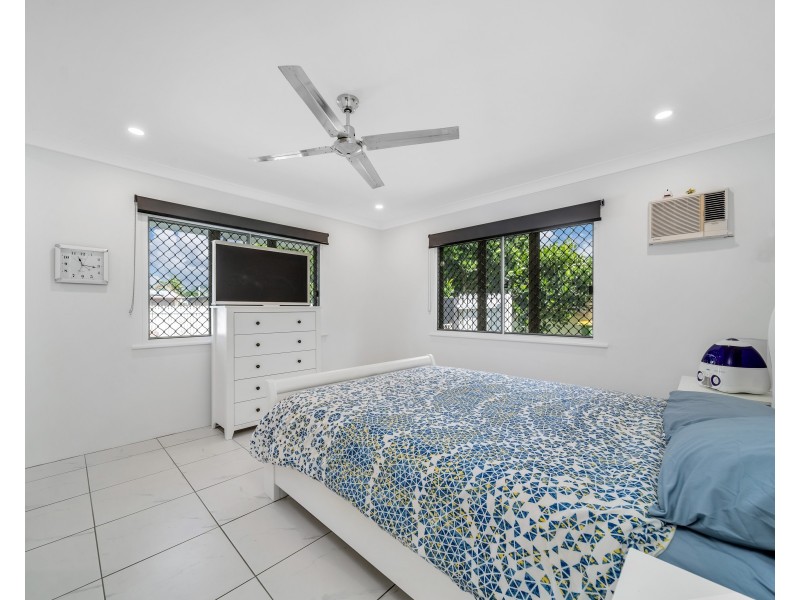 14 Lynette Street, Woree QLD 4868
