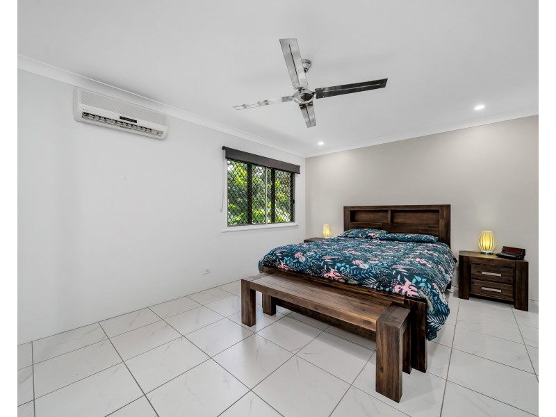 14 Lynette Street, Woree QLD 4868