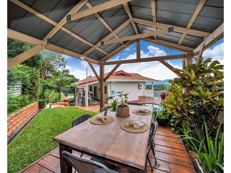 25 Jumna Close, Bentley Park QLD 4869