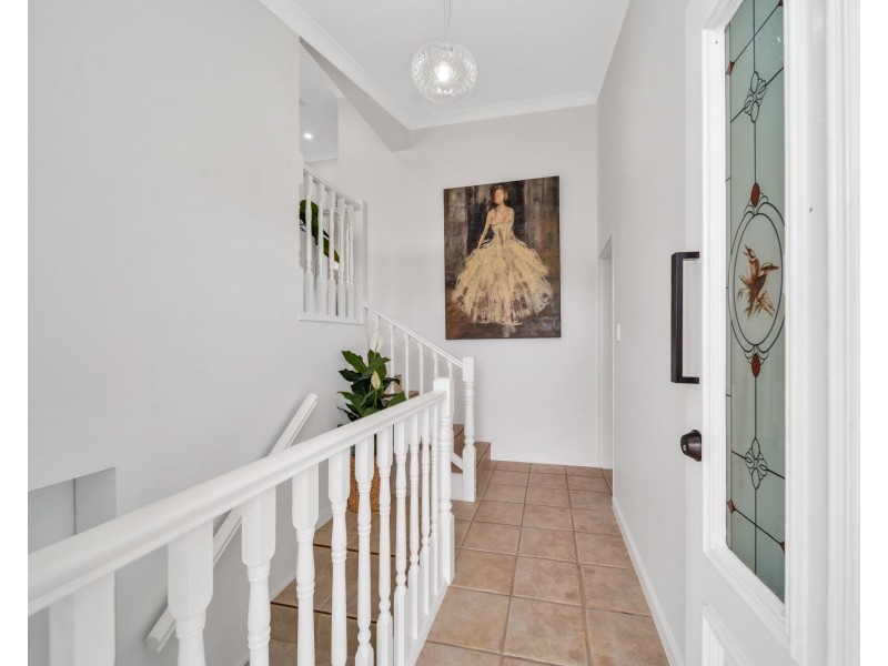 25 Jumna Close, Bentley Park QLD 4869