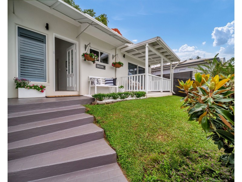 25 Jumna Close, Bentley Park QLD 4869