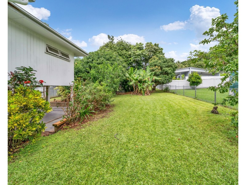 27 Hodel Street, Whitfield QLD 4870