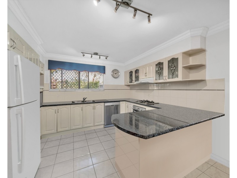 1/52 Boland Street, Westcourt QLD 4870