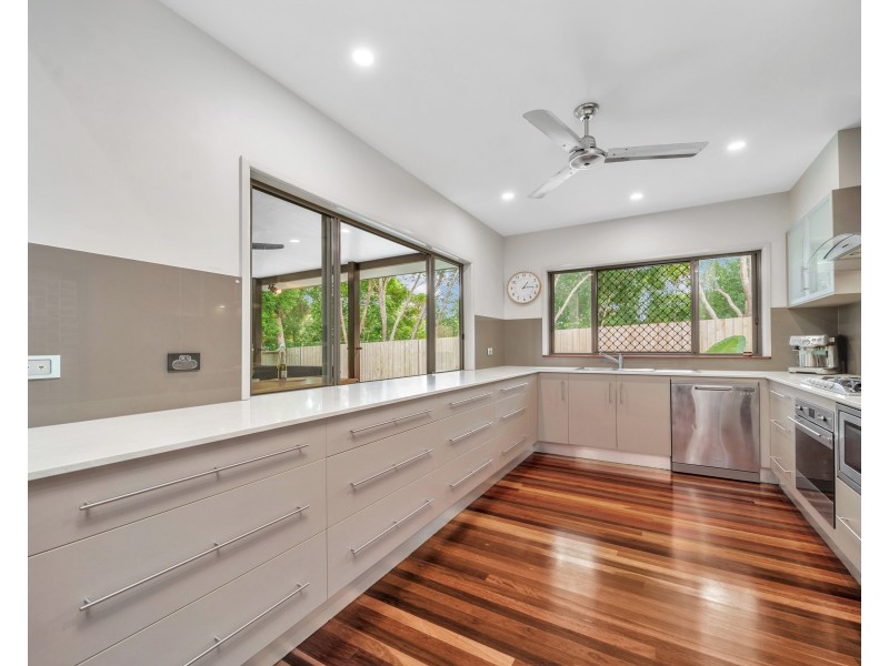 4 Port Close, Trinity Beach QLD 4879