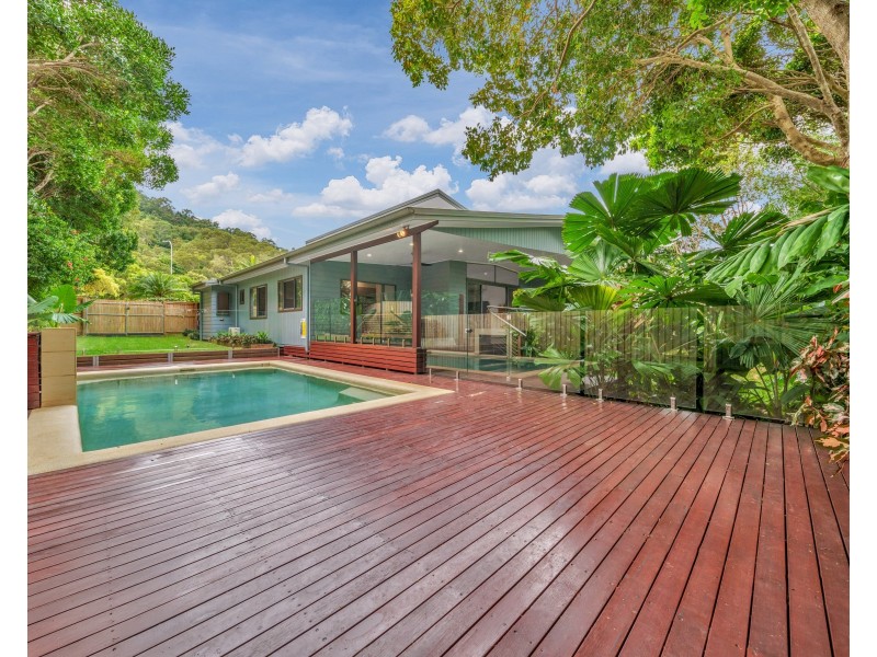 4 Port Close, Trinity Beach QLD 4879