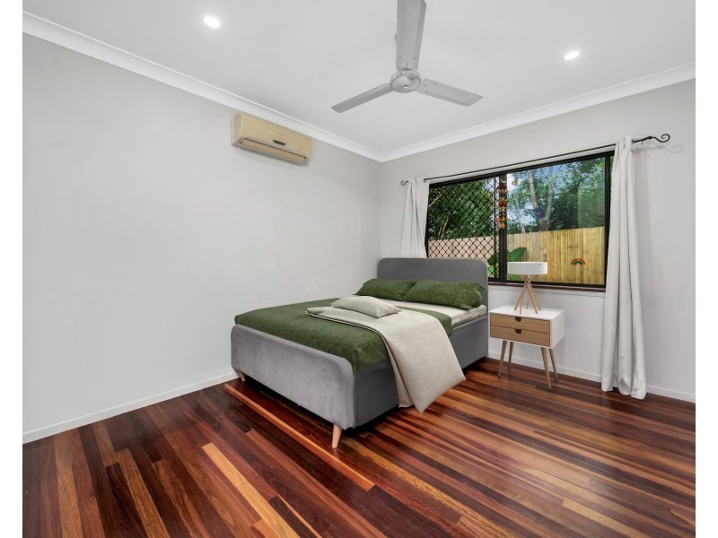 4 Port Close, Trinity Beach QLD 4879