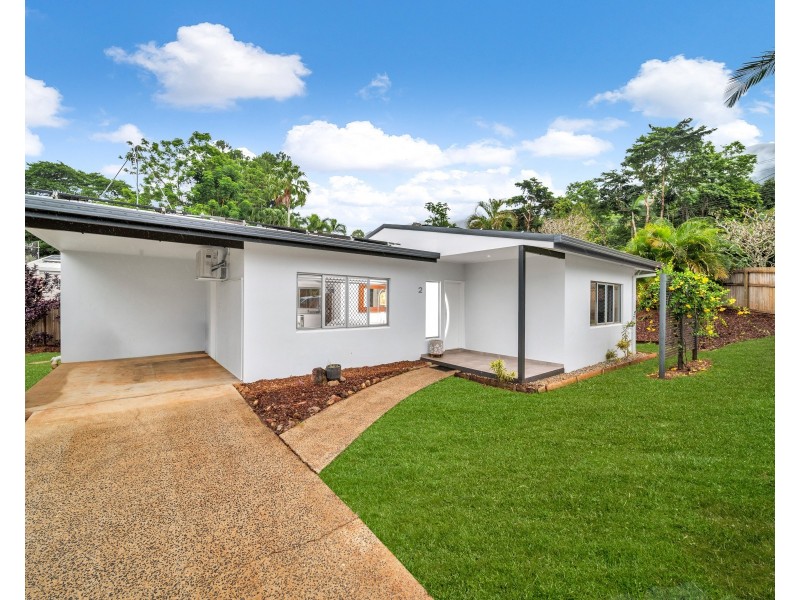 2 Ethel Close, Redlynch QLD 4870