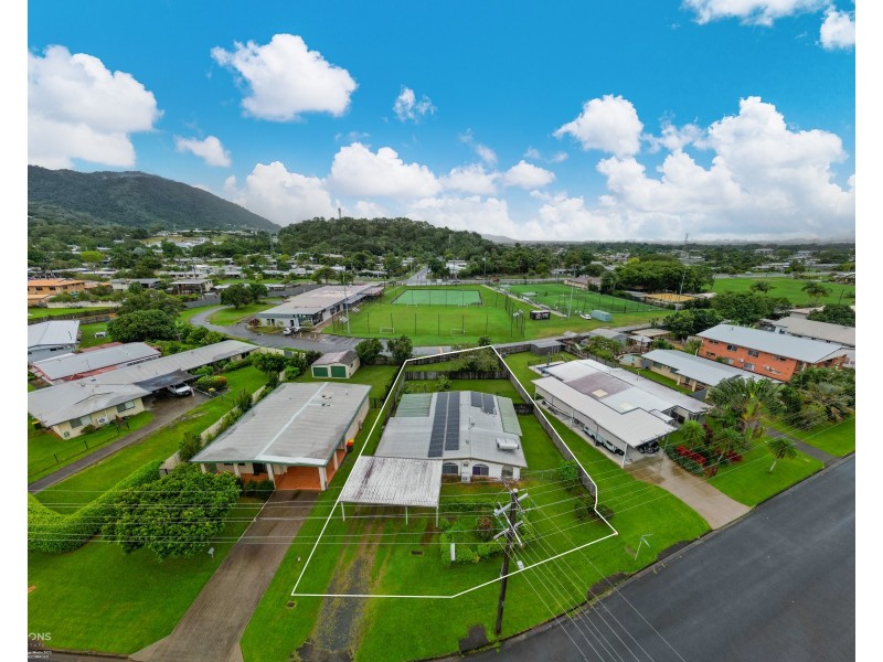 9 Girralong Street, Woree QLD 4868