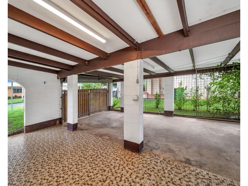 9 Girralong Street, Woree QLD 4868