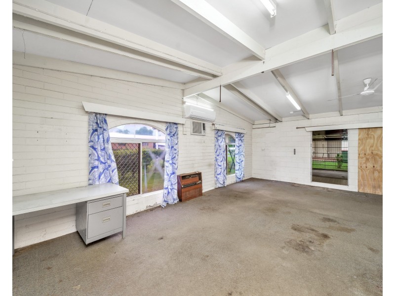 9 Girralong Street, Woree QLD 4868