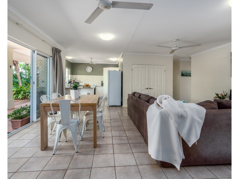 2/20 Oyster Court, Trinity Beach QLD 4879