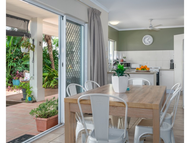 2/20 Oyster Court, Trinity Beach QLD 4879