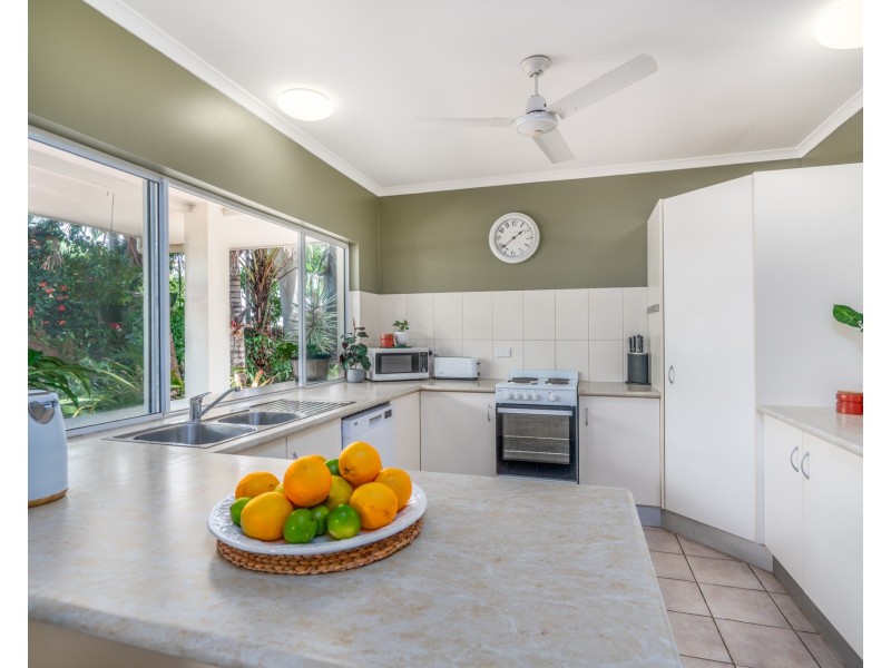 2/20 Oyster Court, Trinity Beach QLD 4879