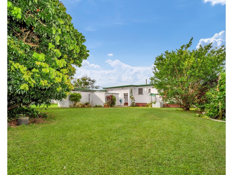39 Yarrum Street, Earlville QLD 4870