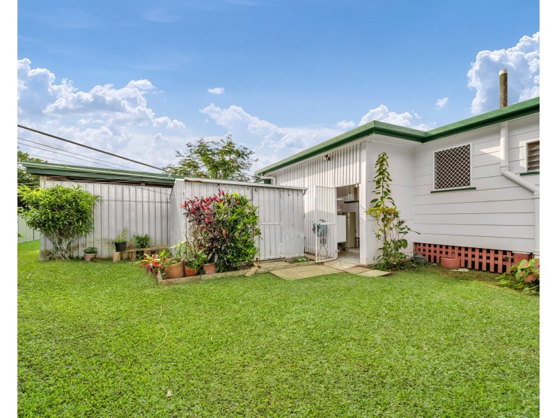 39 Yarrum Street, Earlville QLD 4870