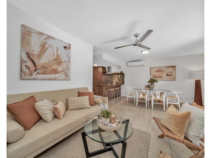 16/349-351 Lake Street, Cairns North QLD 4870