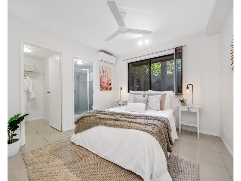 16/349-351 Lake Street, Cairns North QLD 4870