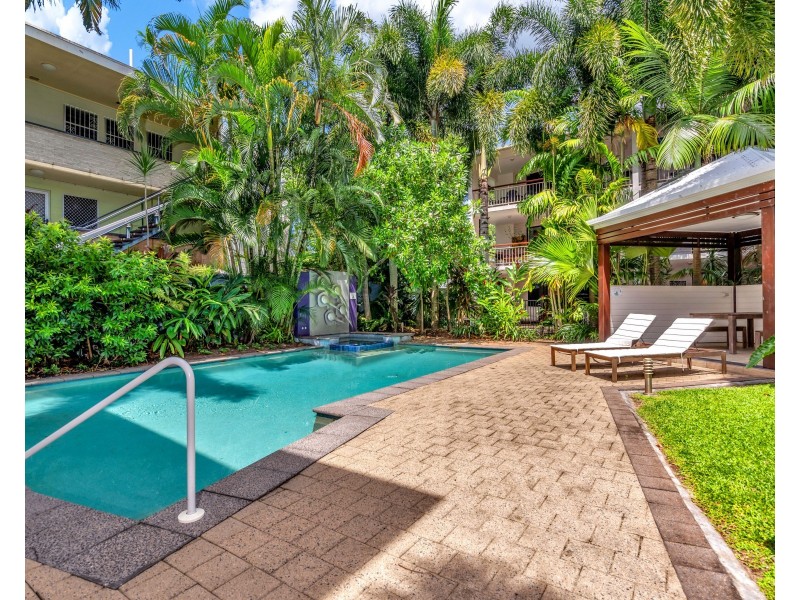 16/349-351 Lake Street, Cairns North QLD 4870