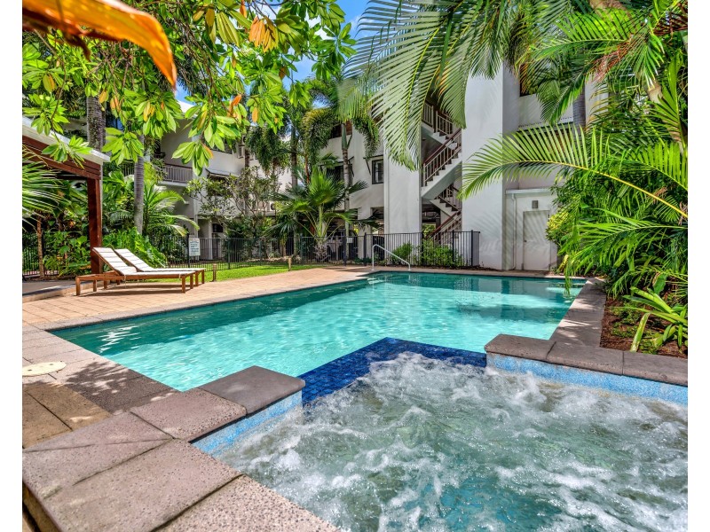 16/349-351 Lake Street, Cairns North QLD 4870