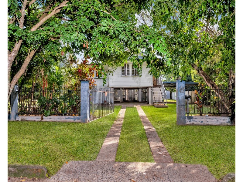 42 Cavendish Street, Earlville QLD 4870