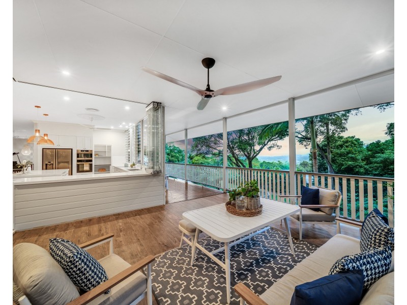 35-37 Gloucester Street, Whitfield QLD 4870