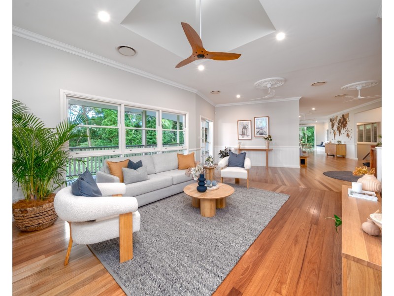 35-37 Gloucester Street, Whitfield QLD 4870