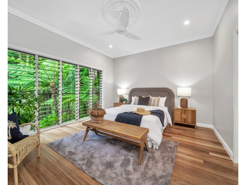 35-37 Gloucester Street, Whitfield QLD 4870
