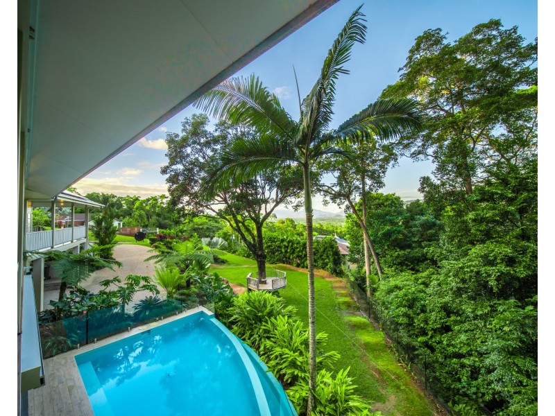 35-37 Gloucester Street, Whitfield QLD 4870