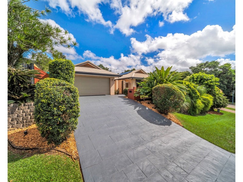4 Finchley Close, Redlynch QLD 4870