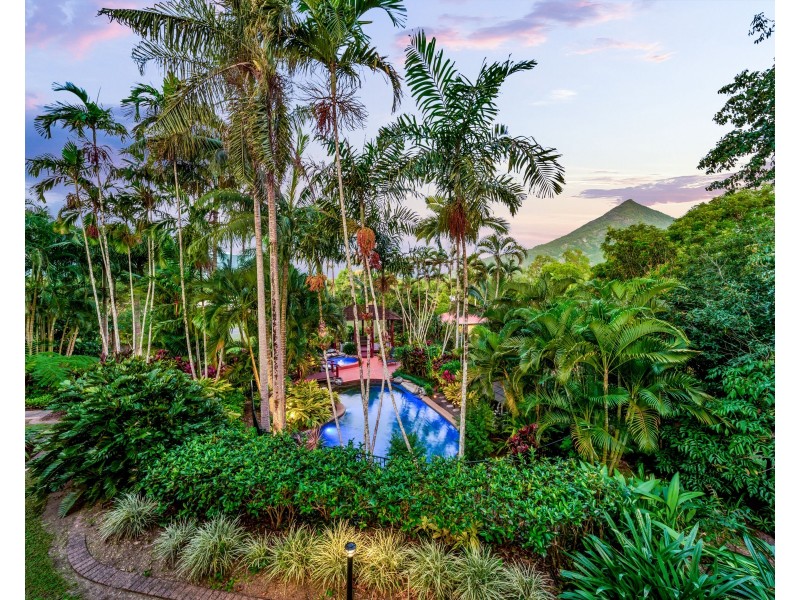 211-215 Dempsey Street, Gordonvale QLD 4865