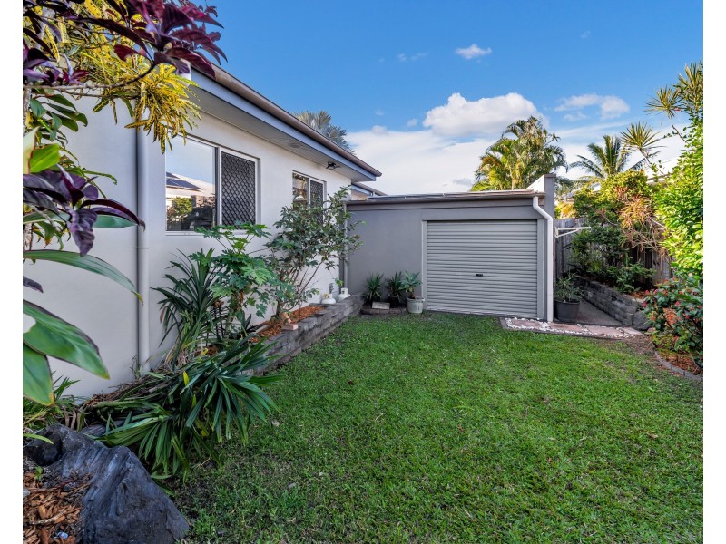15 McAlister Avenue, Kewarra Beach QLD 4879