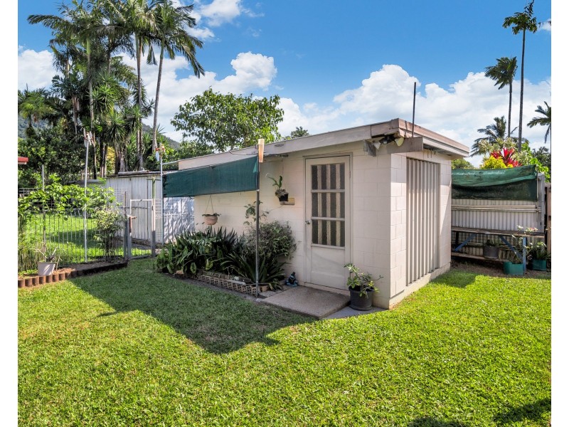 16 Sunflower Drive, Mooroobool QLD 4870