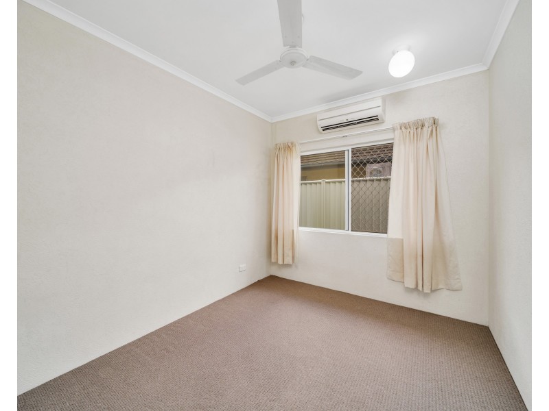 32 Silky Oak Court, Mooroobool QLD 4870