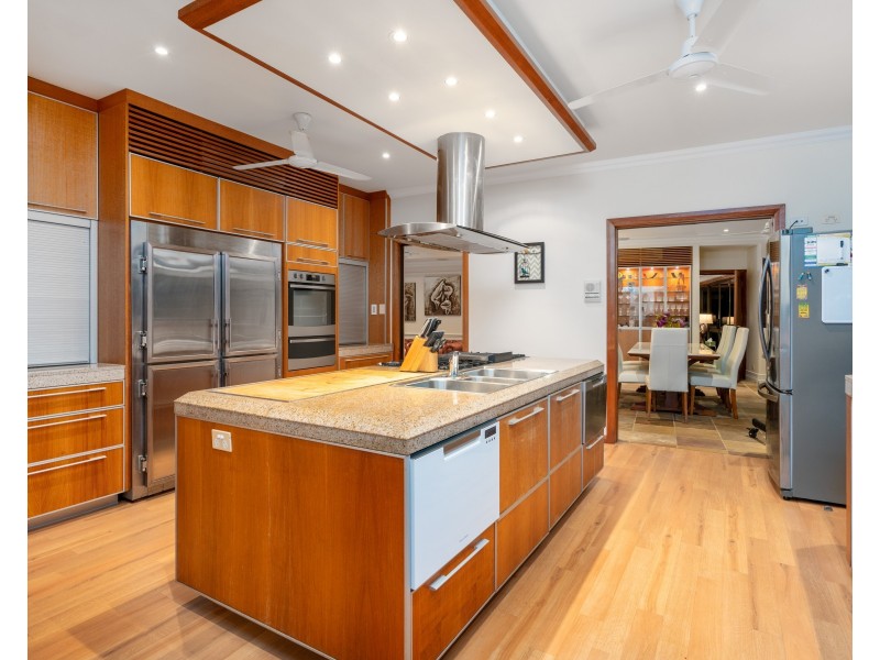 1-4 Koppen Terrace, Mooroobool QLD 4870